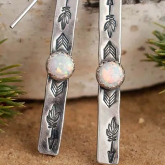 Earrings - Picture 4 of 6